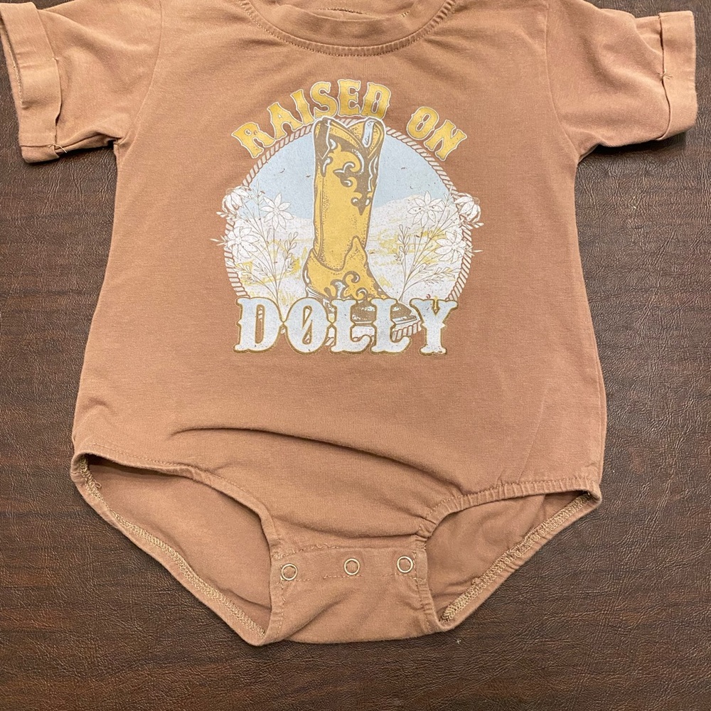 Baby Infant Brown‎ 'Raised on Dolly' One Piece Onesie 9-12 month